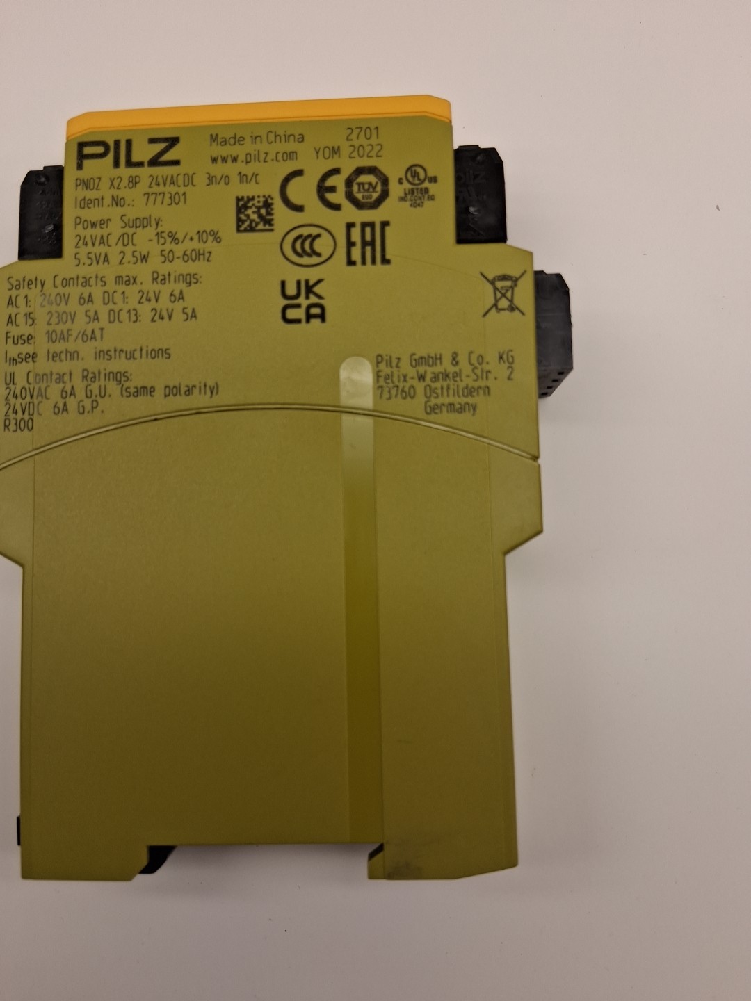 1pcs PILZ PNOZ X2.8P 24VACDC 3n/o 1n/c 777301 EUC Safety Relay