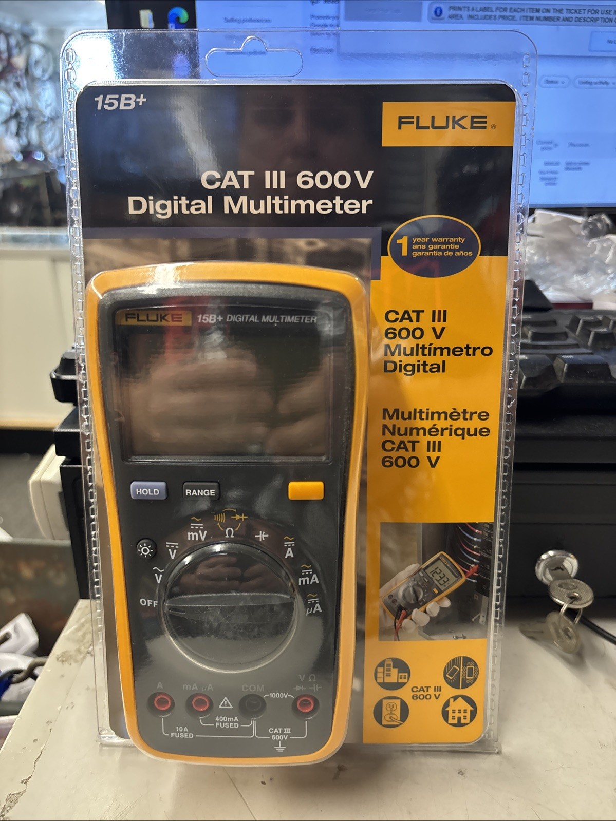 New Fluke CAT III 600V Multimeter