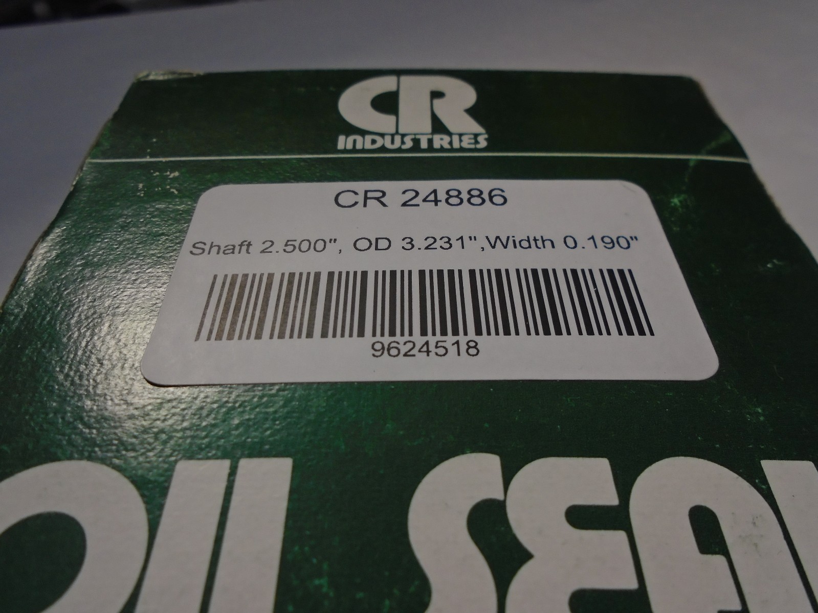 CR 24886 Seal – 2.500″ Shaft, 3.231″ OD, 0.190″ Width