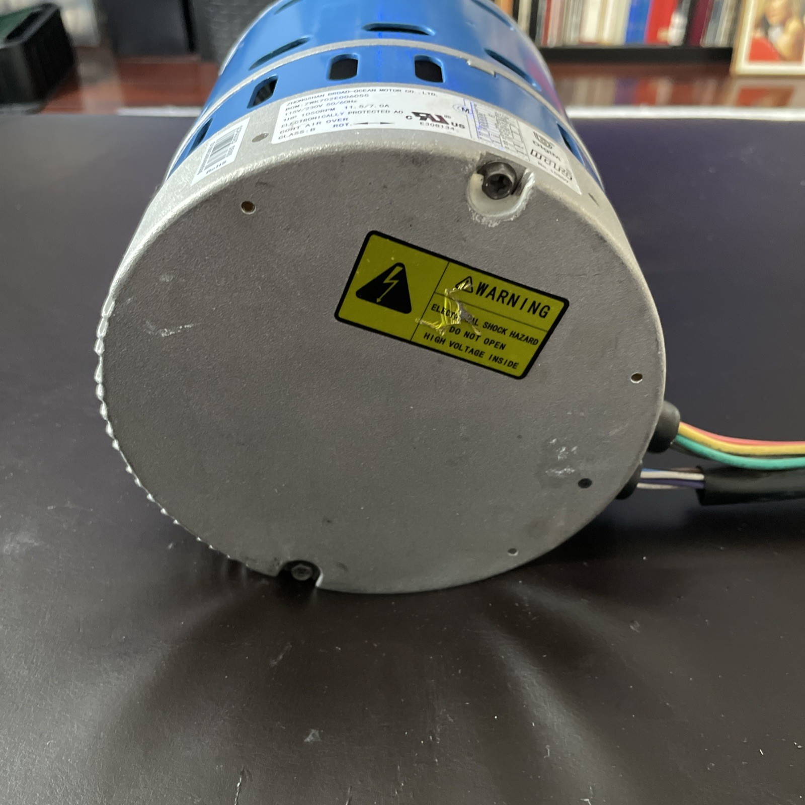 1 HP 115v/230v 50/60 Hz Fan Motor For a 4 Ton AC. See Pictures For Specs.