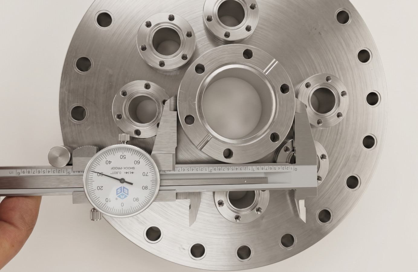 MDC Symmetrical Multiport Flange | 8.0″ CF to 2.75″ & 6x 1.33″ CF Ports *