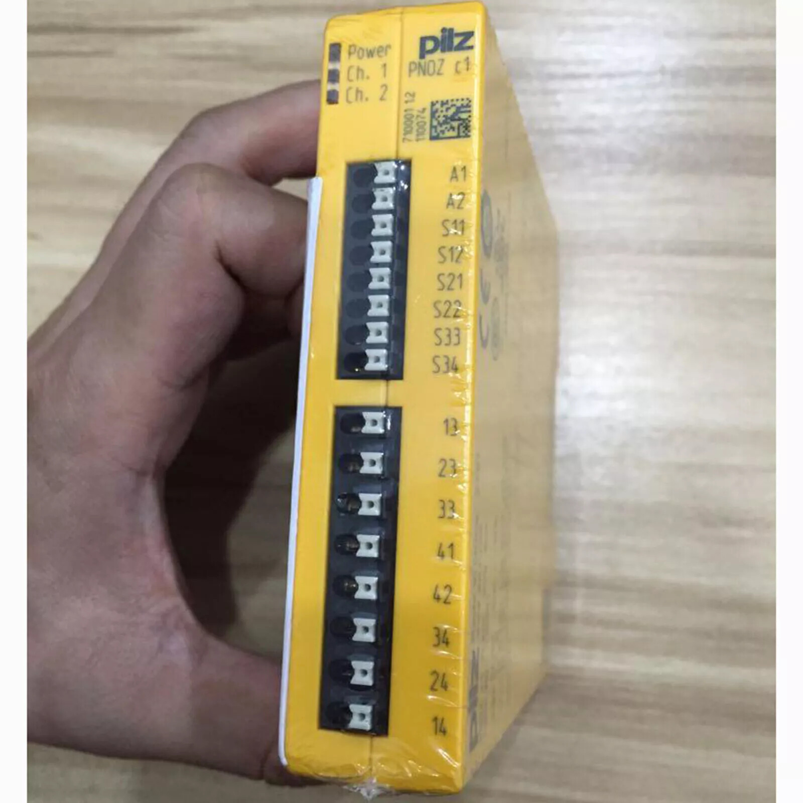 1pc New For PILZ 710001 PNOZ c1 24VDC 3n/o 1n/c Safety Relay