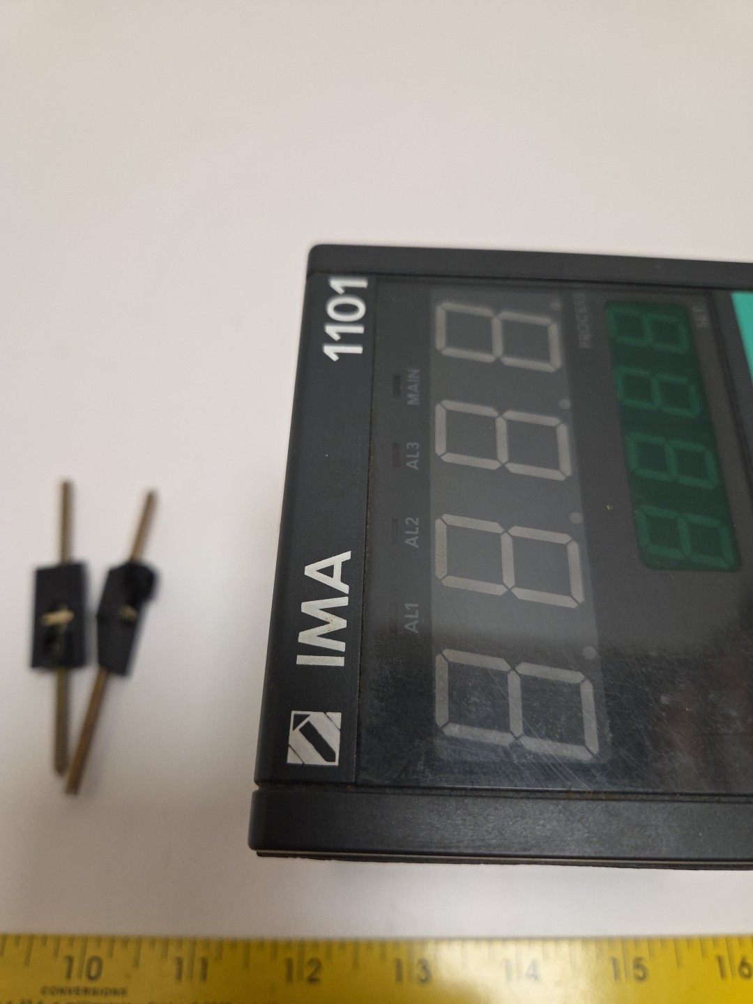 Gefran 1101-R0-1R-0-1-P97 Digital TemperatureProcess Controller 100-240VAC
