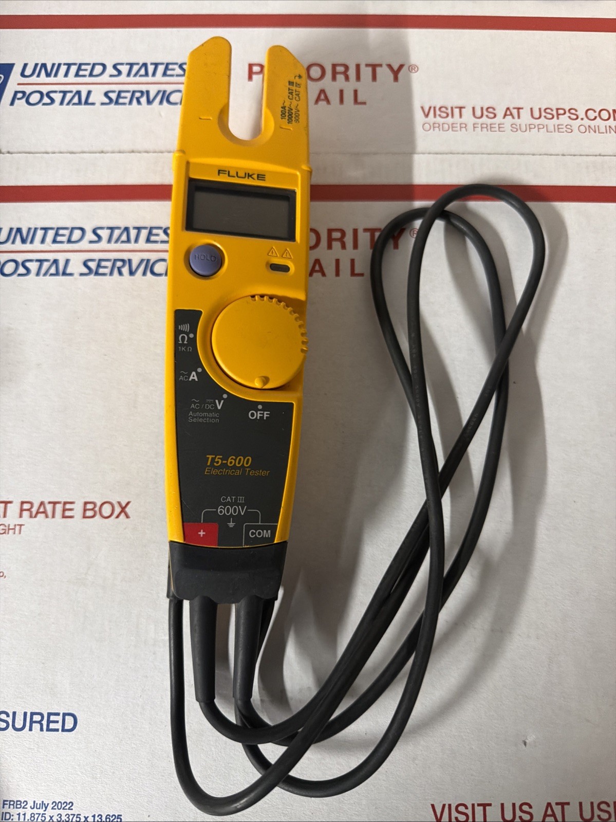 Fluke T5-600 Electrical Tester Voltage Continuity Current Meter CAT III 600V