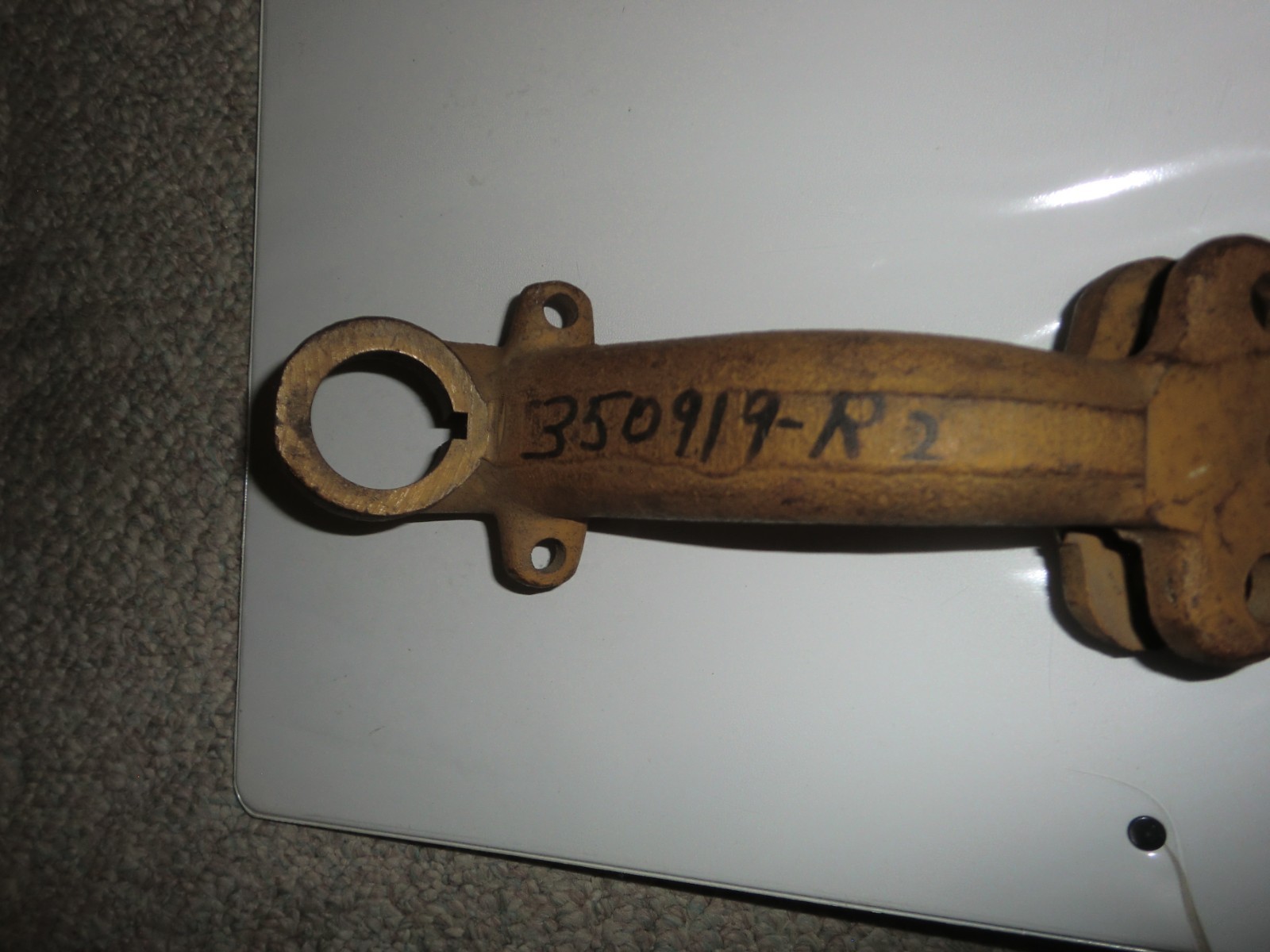 350919R2; Farmall SA 100 130 140 Tractors RH Lift Arm/Rockshaft