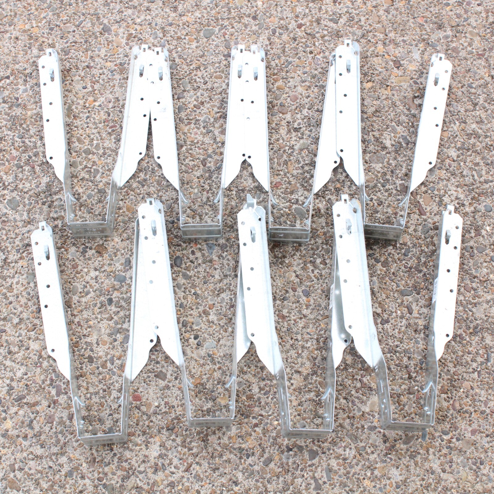 8 SIMPSON STRONG TIE IUS1.81/11.88 FACE MOUNT I-JOIST HANGER – G90 GALVANIZED