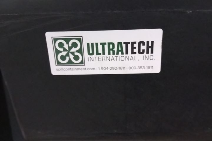 Ultratech 2504 53 In Length 1500 Lb Load Capacity Ultra Spill Pallet (CW)