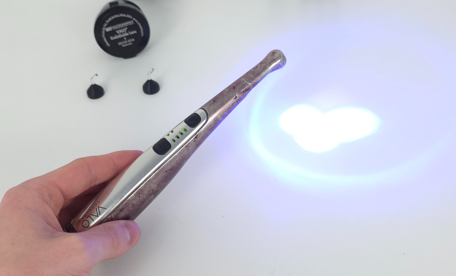 Ultradent Valo cordless LED light curing device polymerization lamp dental curing