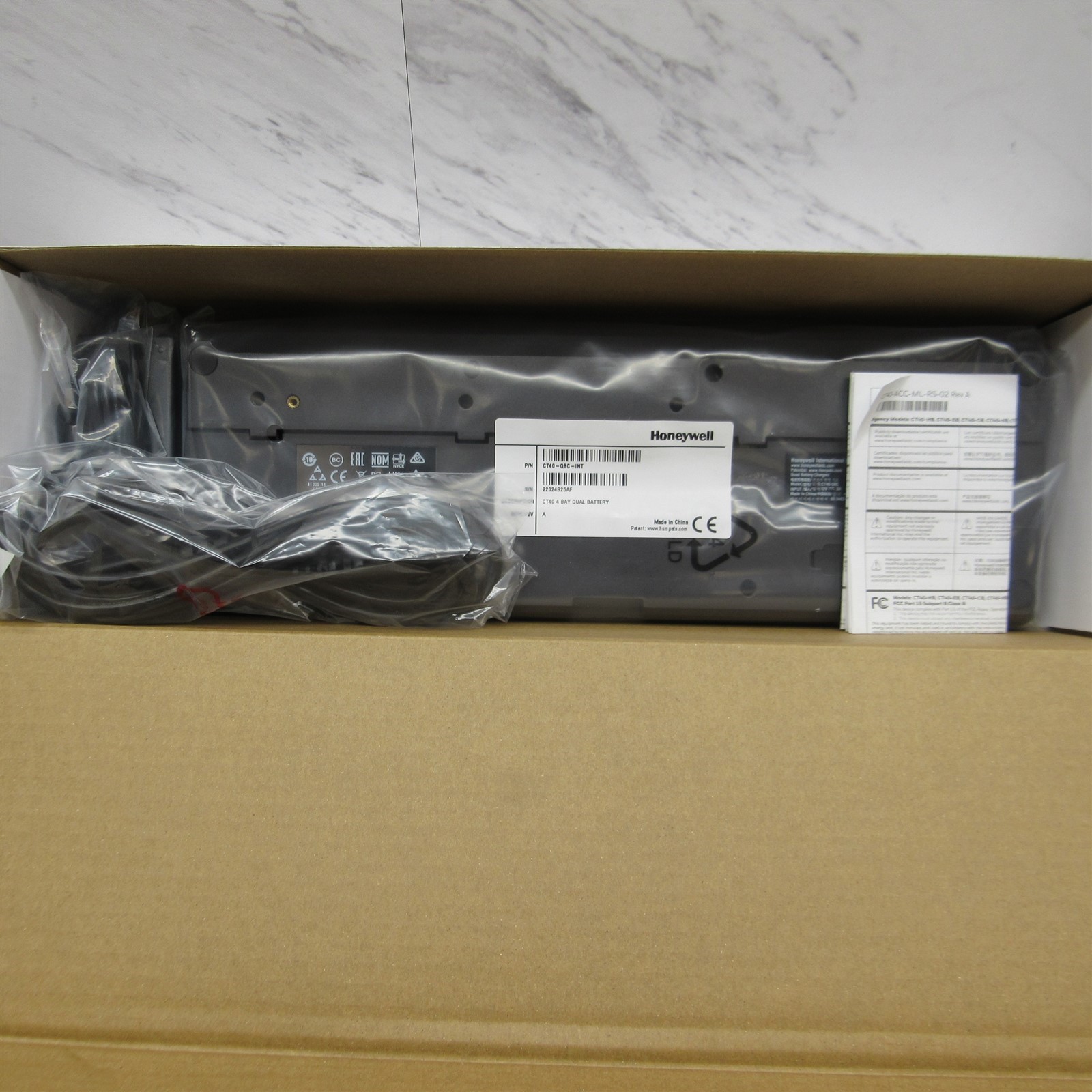 NEW Honeywell Quad Battery Charger Cradle CT40-QBC Dolphin CT40 CT45 CT50
