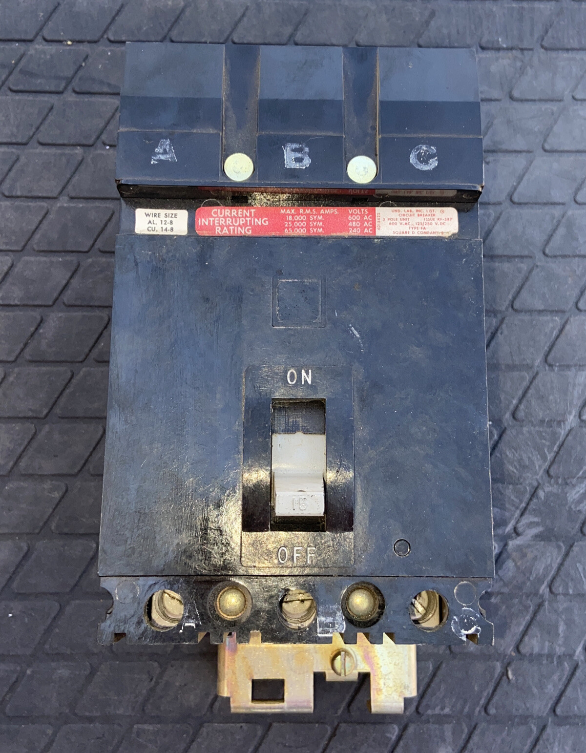 Square D 15 amp I-Line Circuit Breaker FH-36015,FH36015 600 VAC 3 pole F19W454