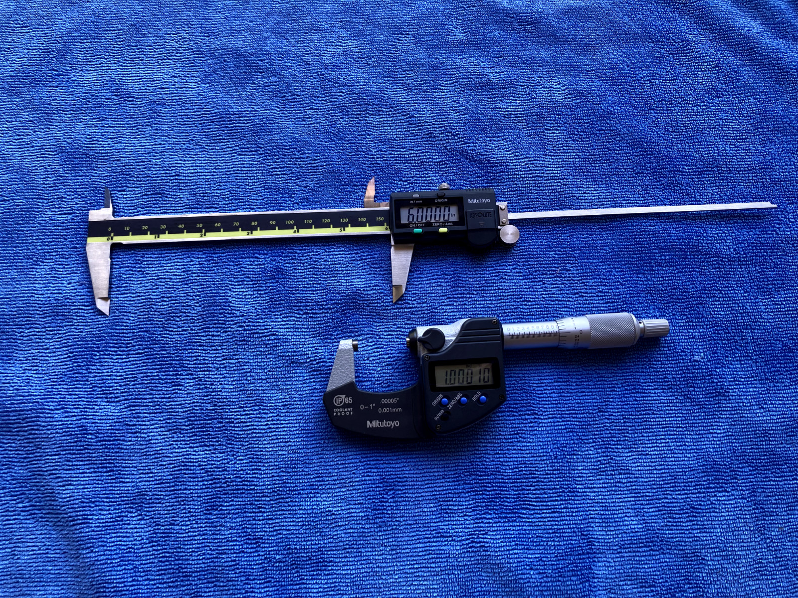 Mitutoyo Digital Micrometer (293-340) & Caliper (500-196-30) Set 0-6»