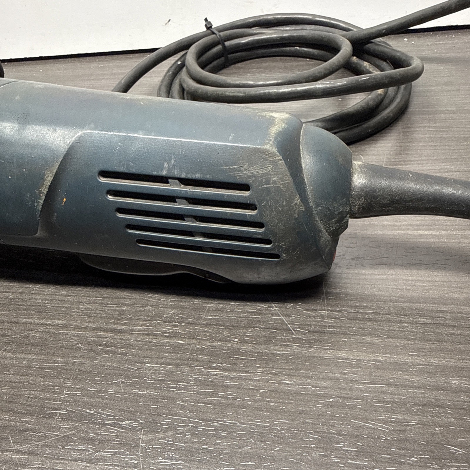 BOSCH 1710 Corded Angle Grinder4-1/2” 11,000 Rpm ( Needs Cord Replaced)