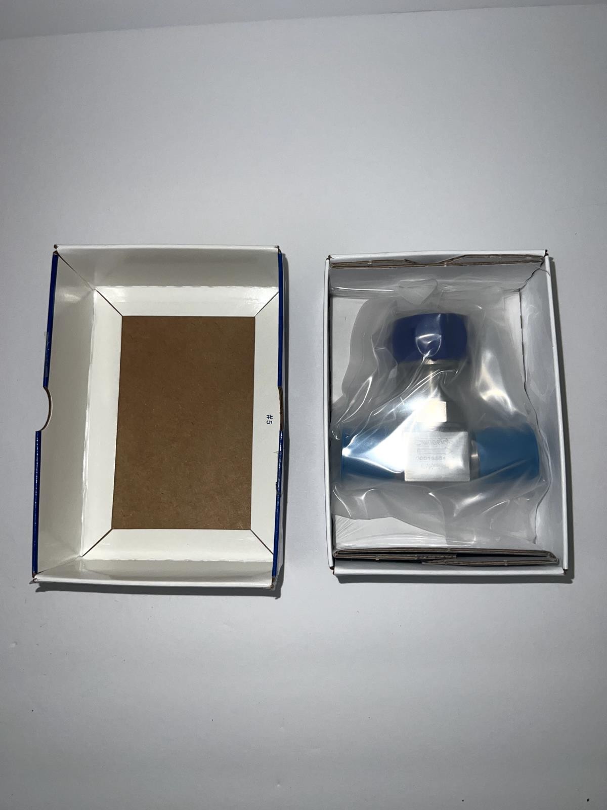 Swagelok 6LVV-DPRFR4-P VIM-VAR Manual Diaphragm Sealed Valve – Blue/Silver