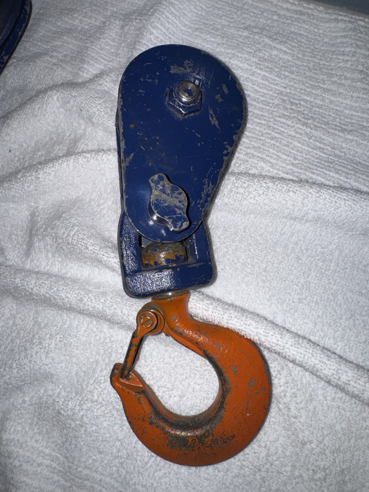 Crosby McKissick 418 snatch block with swivel Hook
