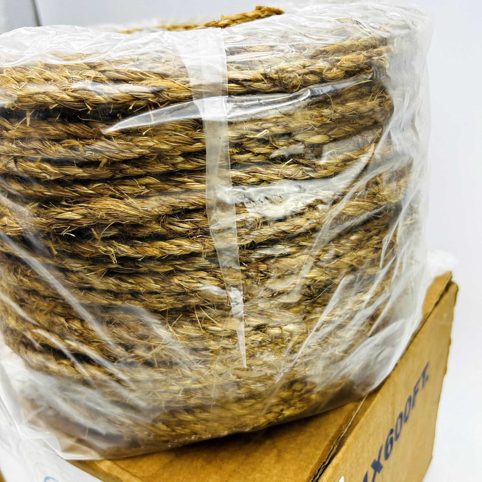 Tytan MN14600 Manila Rope 1/4in X 600ft 3-Strand Twisted 54 lb Load Natural