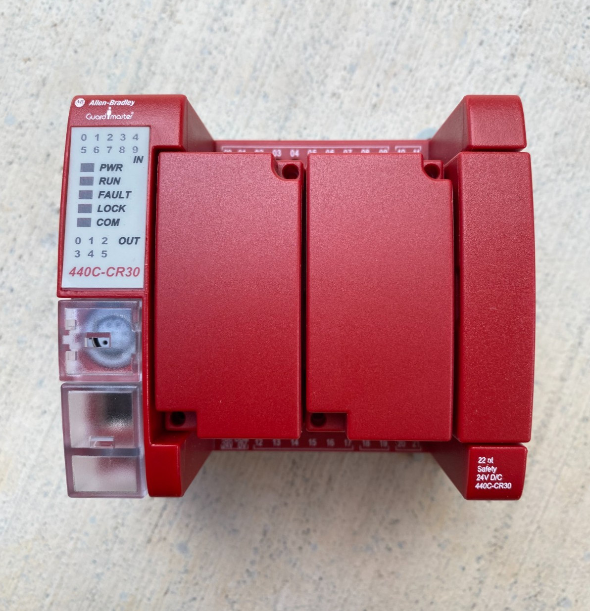 NEW Allen Bradley Guardmaster Safety Relay 440C-CR30-22BBB SER A