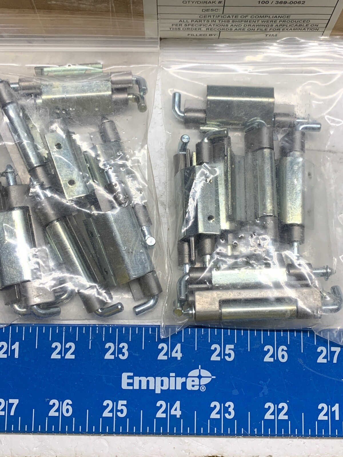 NEW! [BOX OF 100pcs] DIRACK 200-08413 Concealed Hinges 2.36” x .87” .196”