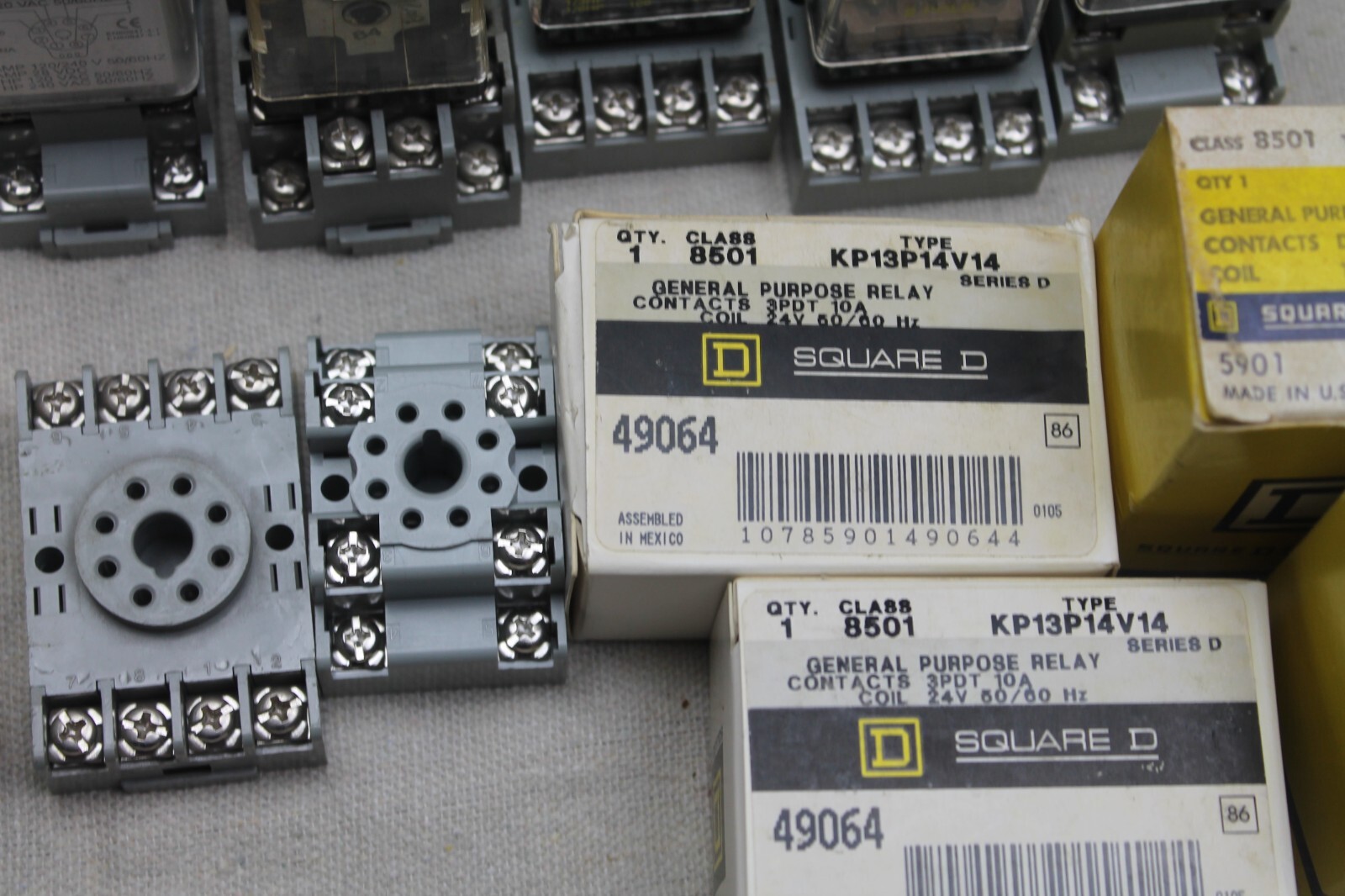 Lot of Electrical Parts Square D Socket Relay Contacts KP12P14V14 KP13P14V14 ++
