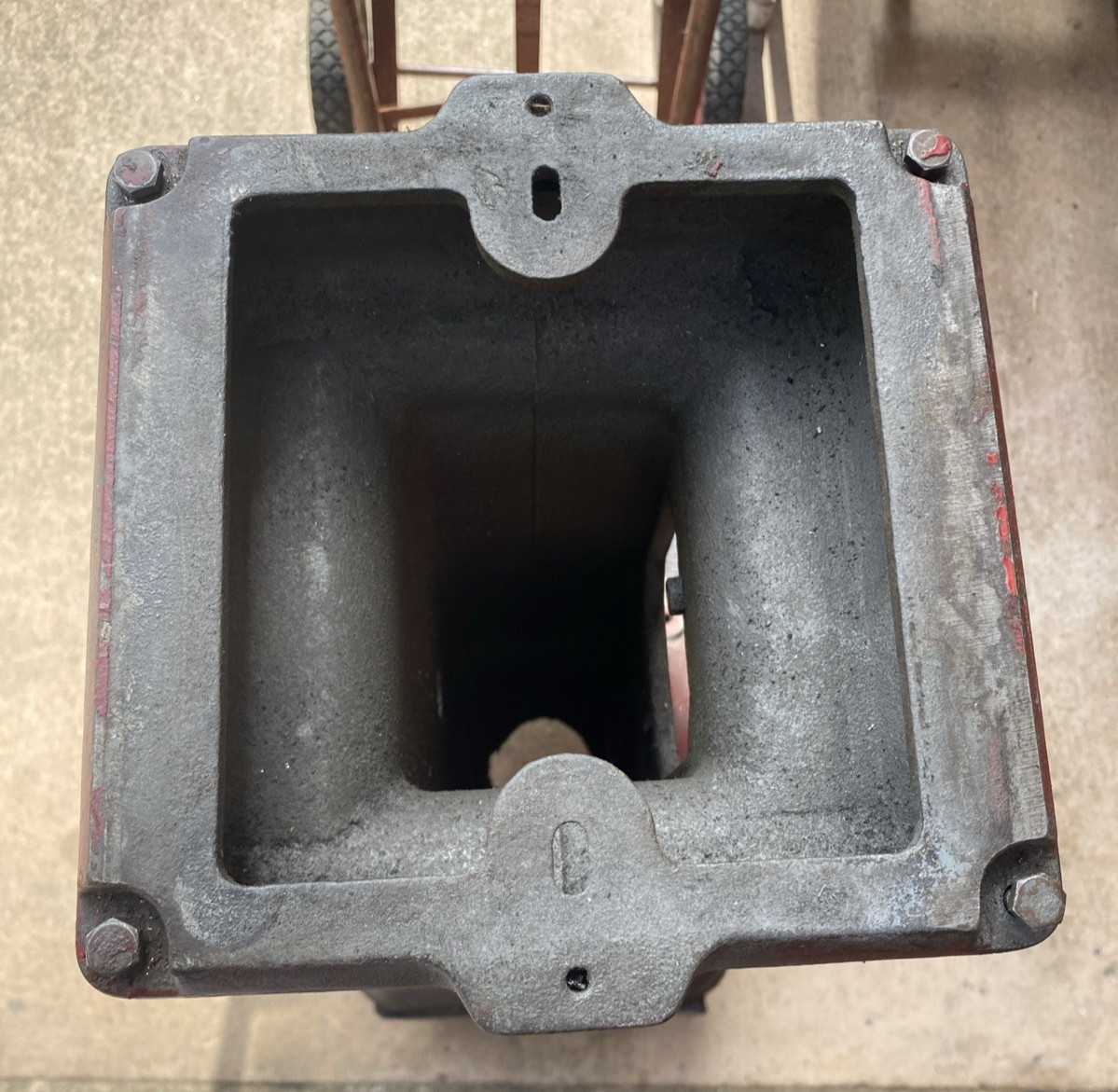 VINTAGE! BALDOR CAST IRON PEDESTAL GRINDER & BUFFER STAND FOR 6», 7», 8»
