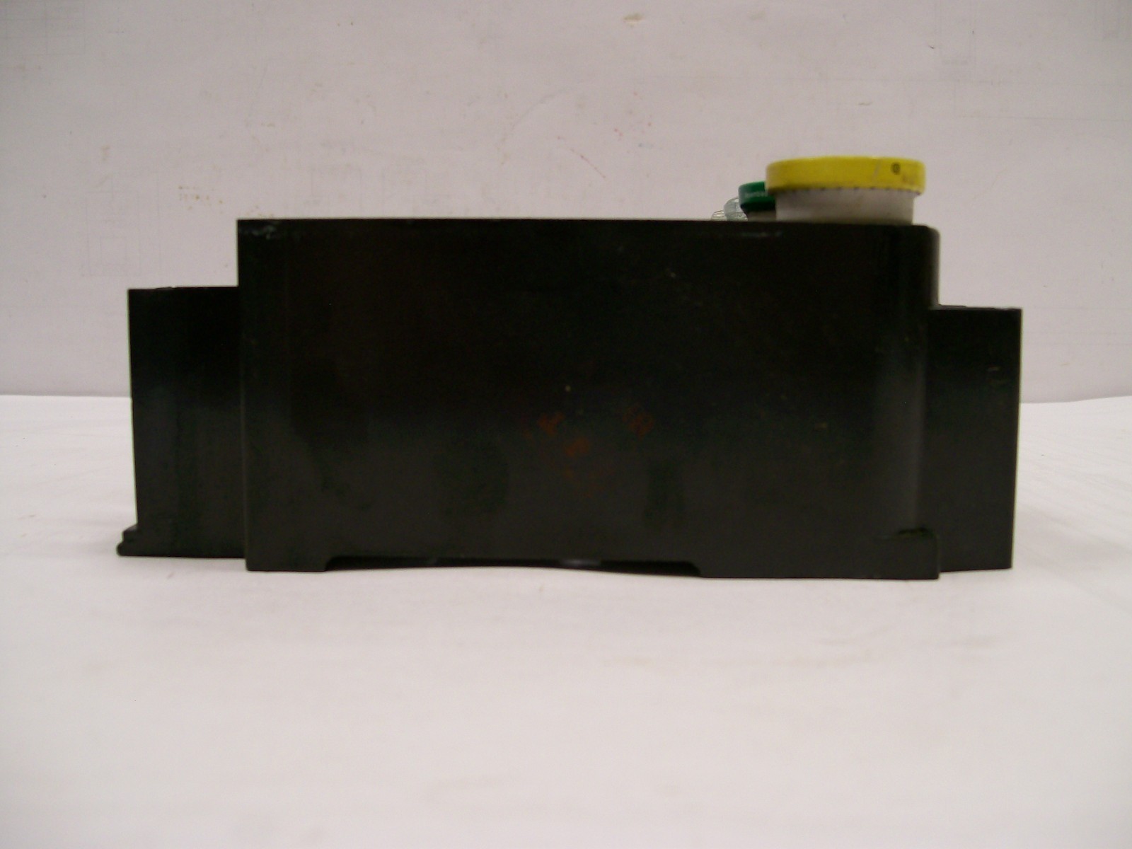 C-H Cutler-Hammer Dual 60Amp Fuse Panel Block Interior 4334H204 1PH NO PULLOUTS