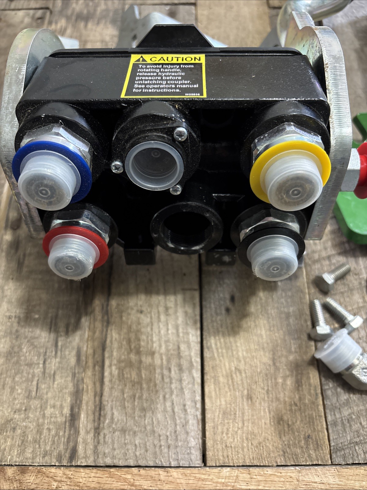 John Deere 2 Remote Quick Connect Axx11352