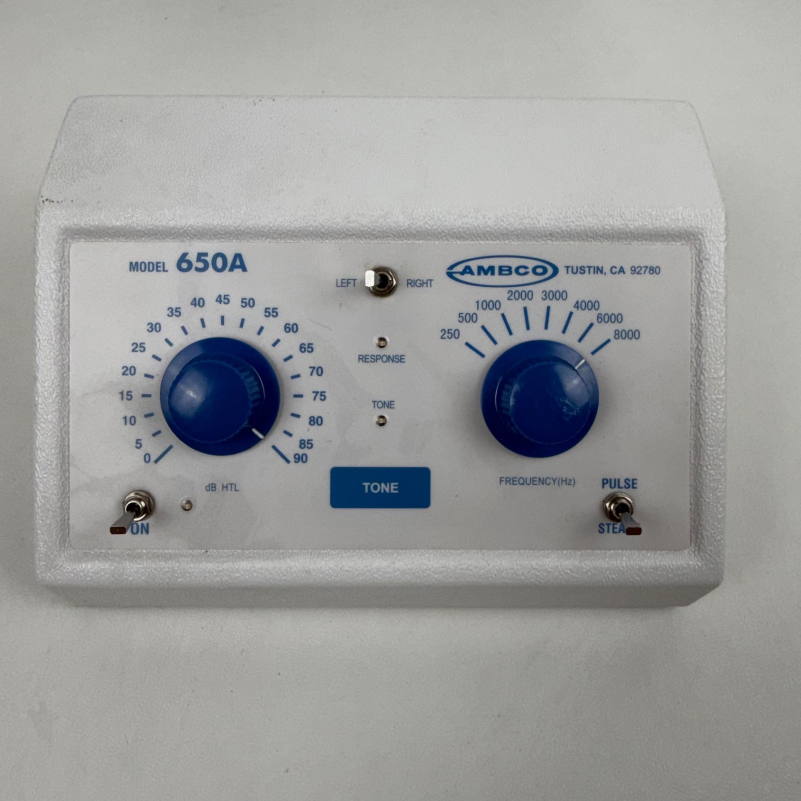 AMBCO 650A Audiometer Hearing Test System w/ Headphones & Response Switch