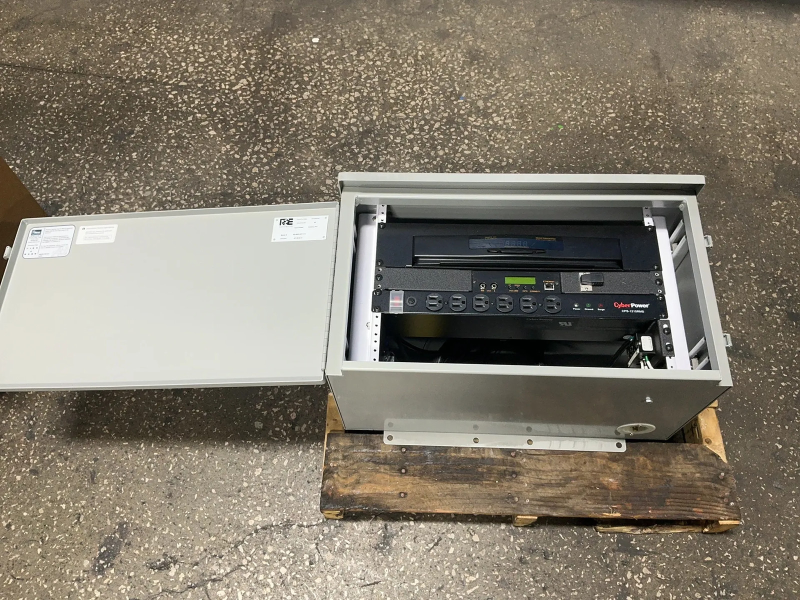 CYBERPOWER, RE AUTOMATED RACKMOUNT ENCLOSURE WITH POWER DISTRIBUTION, RADIO TRAN