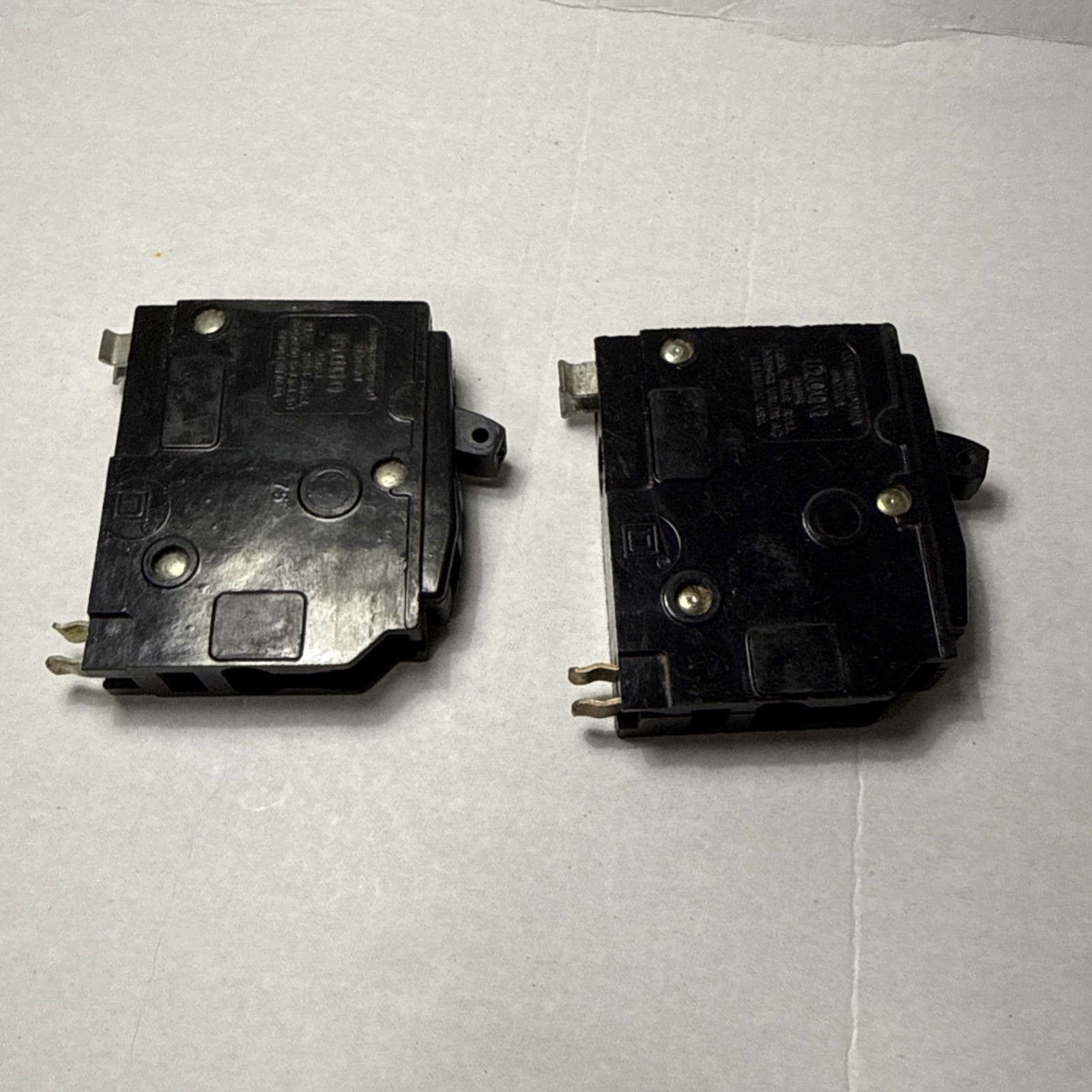 (LOT OF 2) Square D QO130 30A 1P Breaker 30 Amp 1 Pole 120/240VAC Black Face