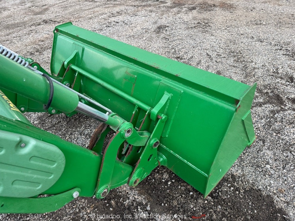 2015 John Deere 5085M 4WD Utility Farm Tractor H260 Loader PTO 3-Point bidadoo