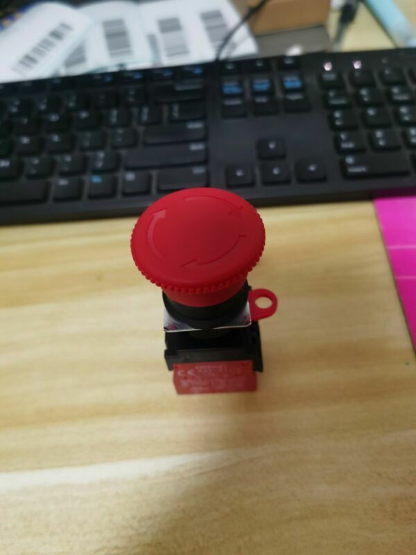 1PCS New Omron A22E-M-02 A22EM02 Pushbutton Switch Red Free Ship #OM