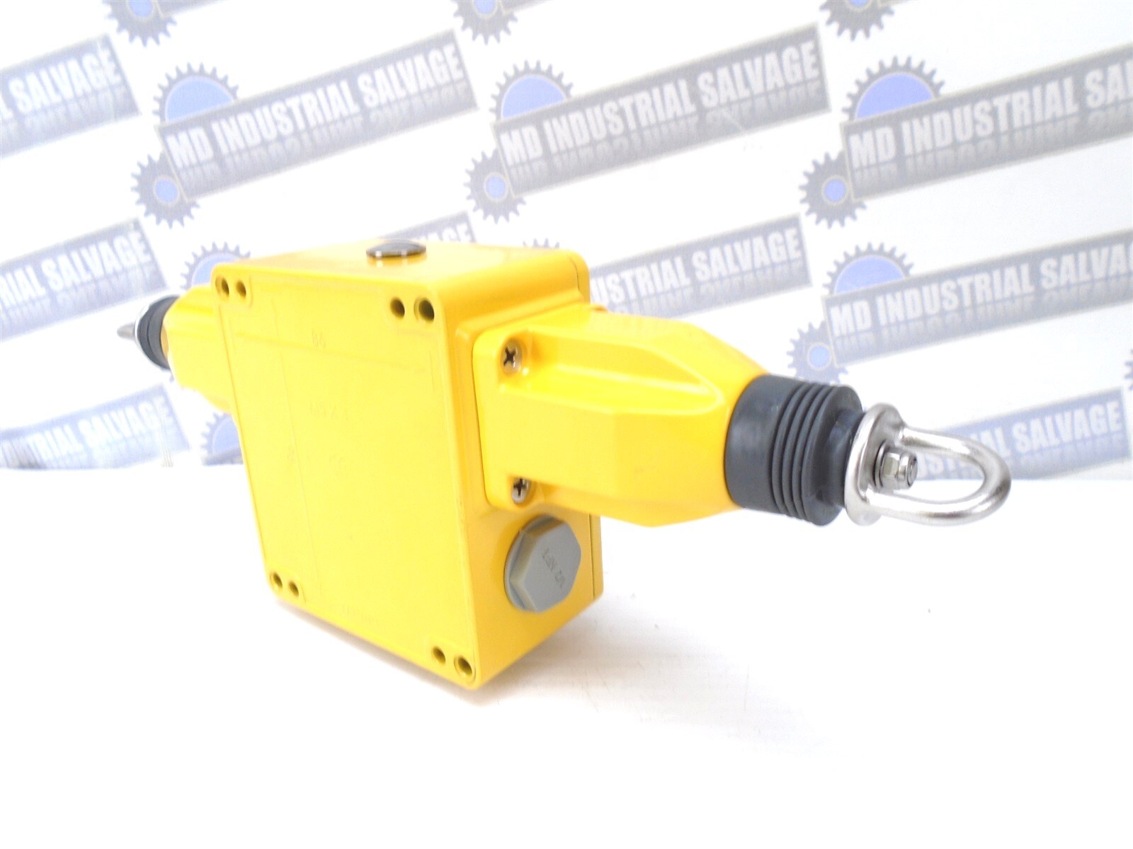 ABB – 2TLA050204R1233 – CABLE PULL SWITCH – 4NO/2NC 110V LED 230V 3A AC15 A300