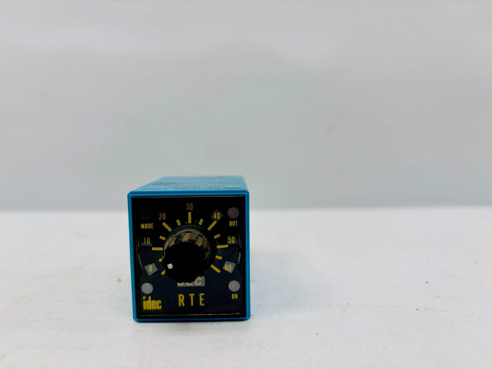 IDEC RTE-P11 Relay Socket Base