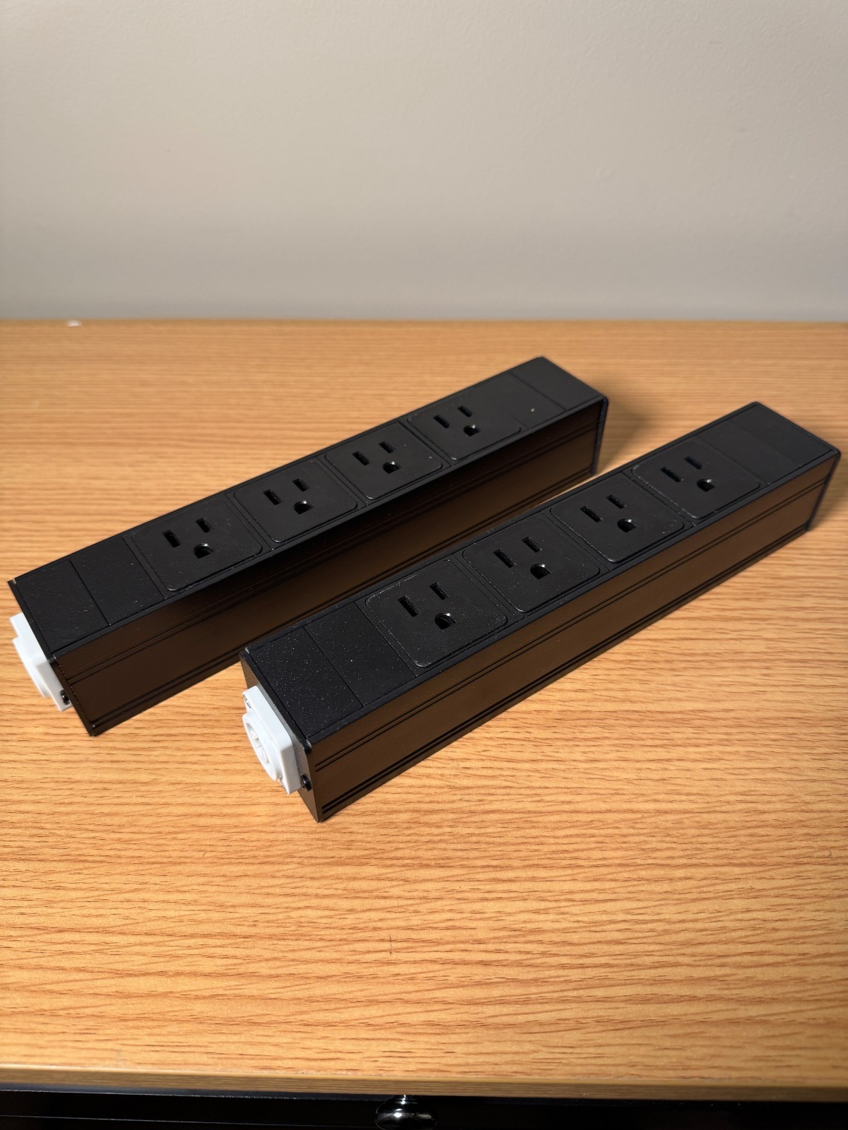 Neutrik Compatible PowerCon to 5-15 Edison Power Strip Distro Quad Box Extension