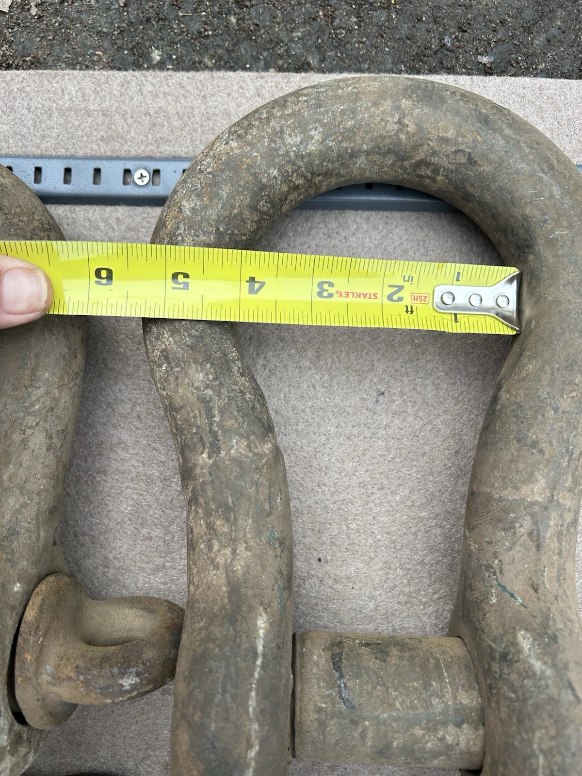 Assorted Large And Heavy Duty Shackles Two Crosby’s And Two Pairings