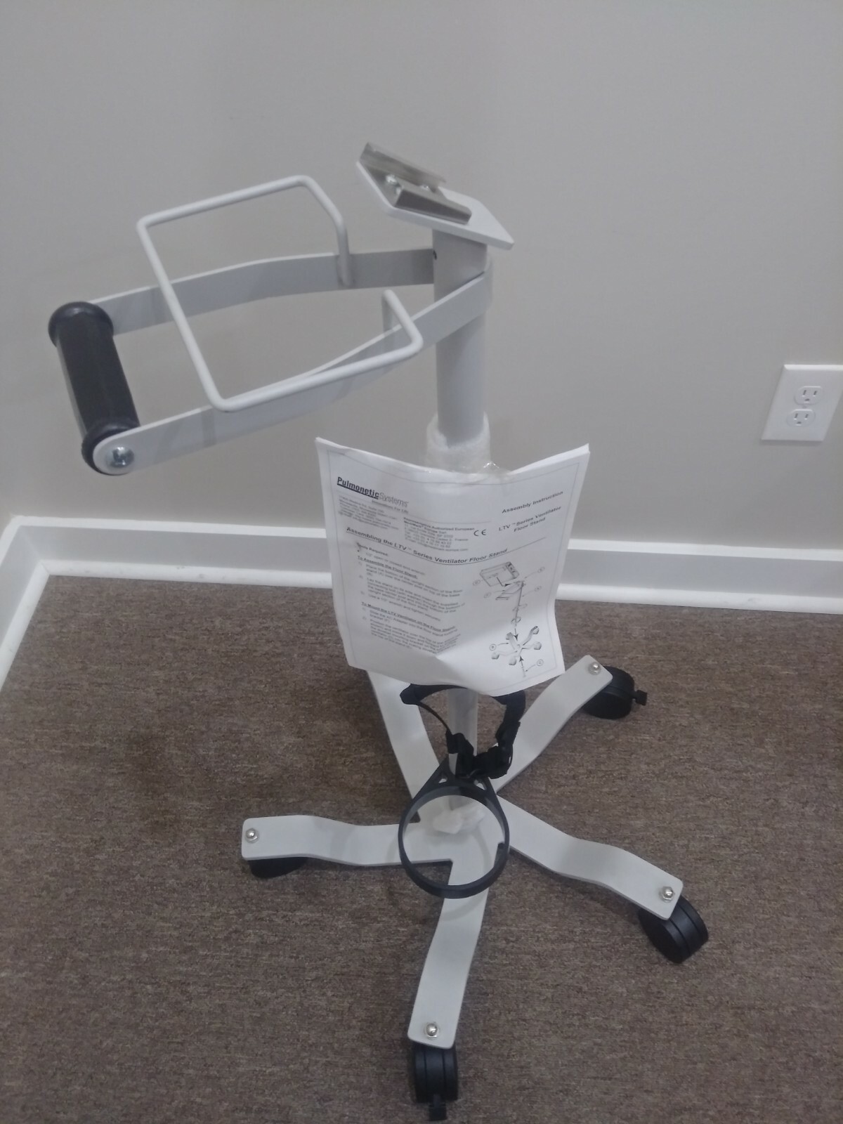 Vyaire Carefusion Pulmonetics Systems LTV Series Rolling Floor Stand Brand New