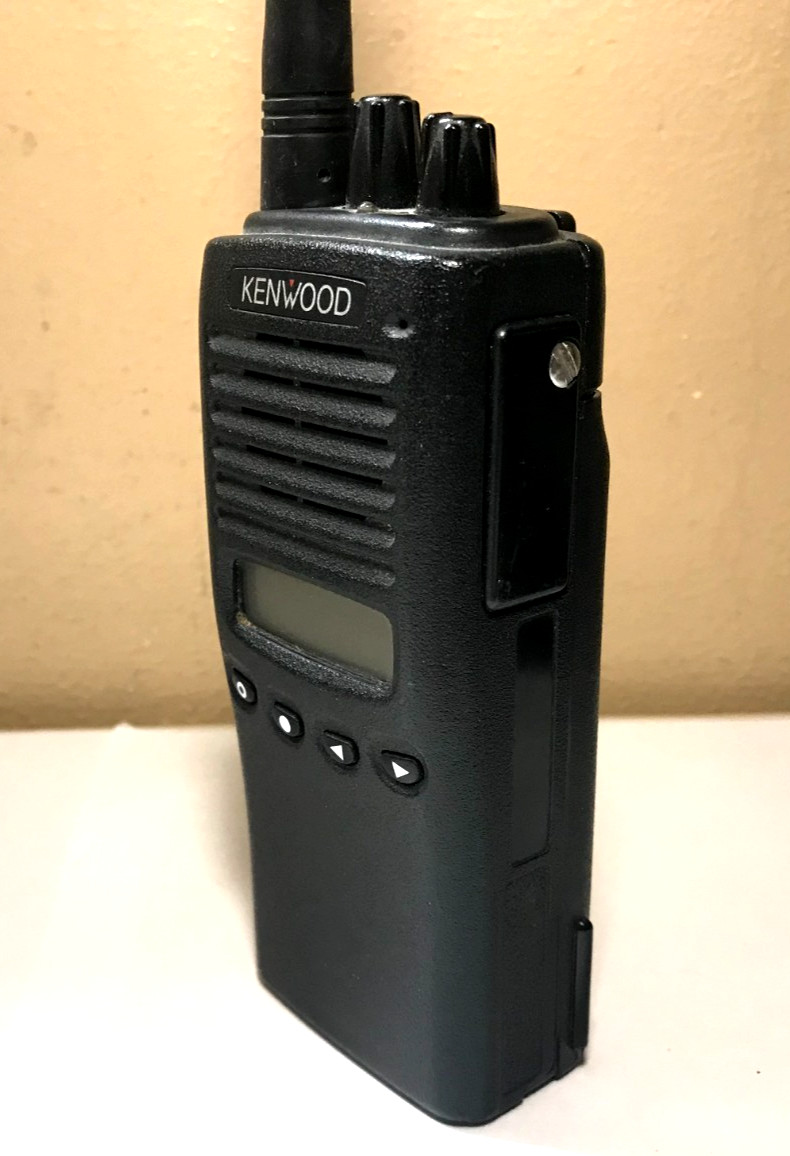 Kenwood TK-272G-1 VHF Radio 150-174 MHz 32 Channels with Charger