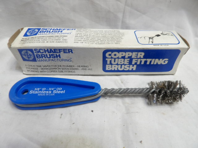 Schaefer 3/4″ Copper Tube Fitting Brush SS Wire with Plastic Handle 00928-1