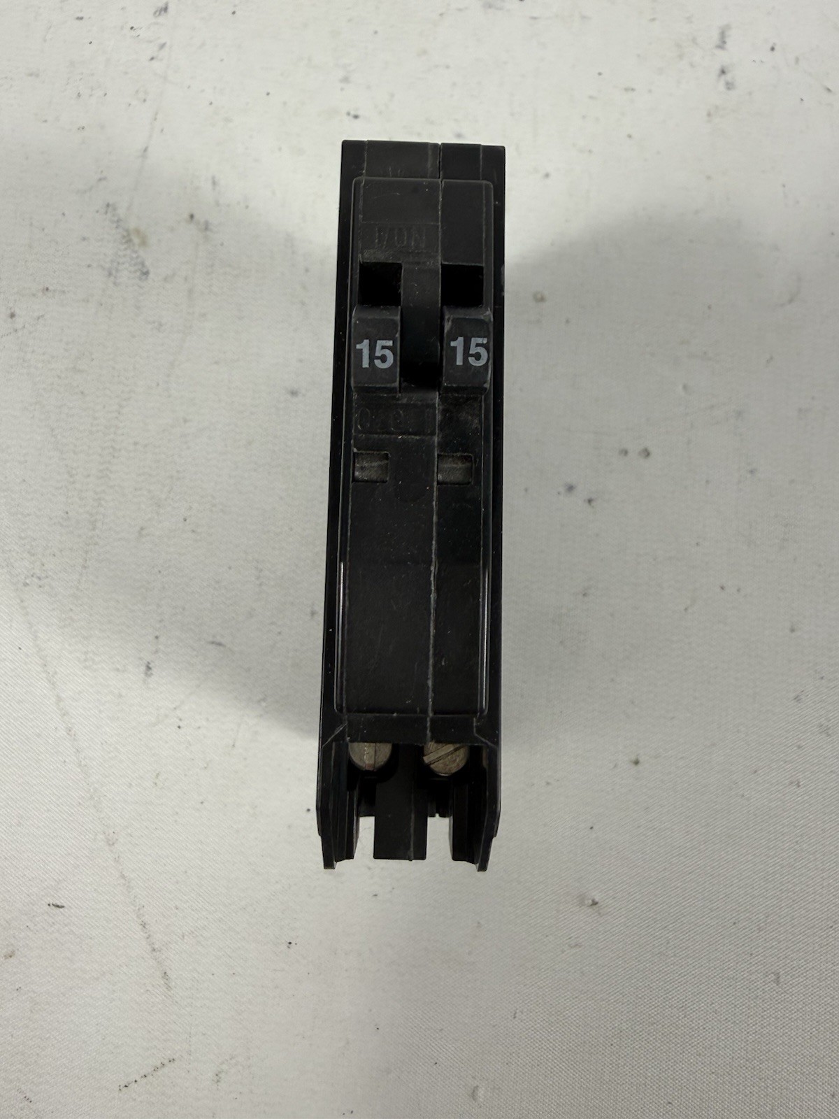 NEW Square D QOT1515NC, TWIN, Tandem, Dual 15 Amp Circuit Breaker QO 15A NO HOOK