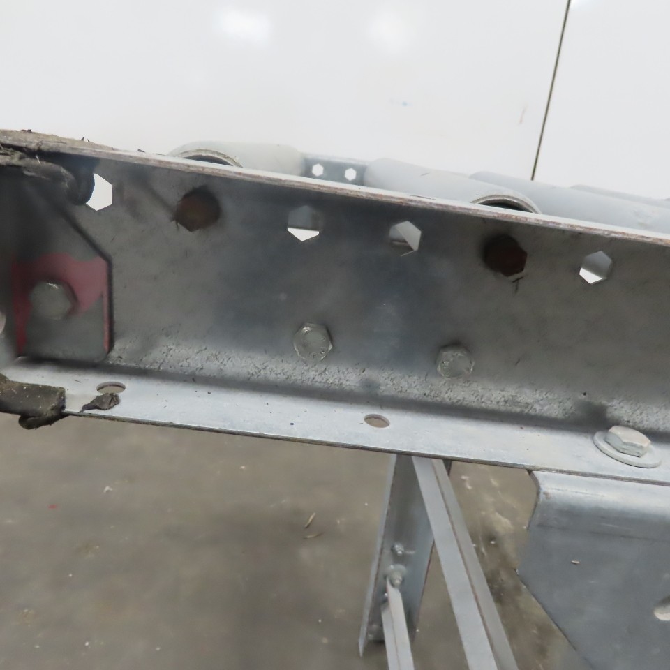 21″x24″ Gravity Roller Conveyor 18″BF 1.90″ Diameter Galvanized 4-1/4″ Centers