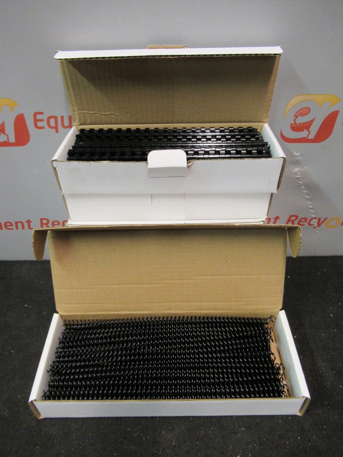 MyBinding Black Plastic Bindings 5/16″ 19 Ring 12″ Coil Combs Lot of 6