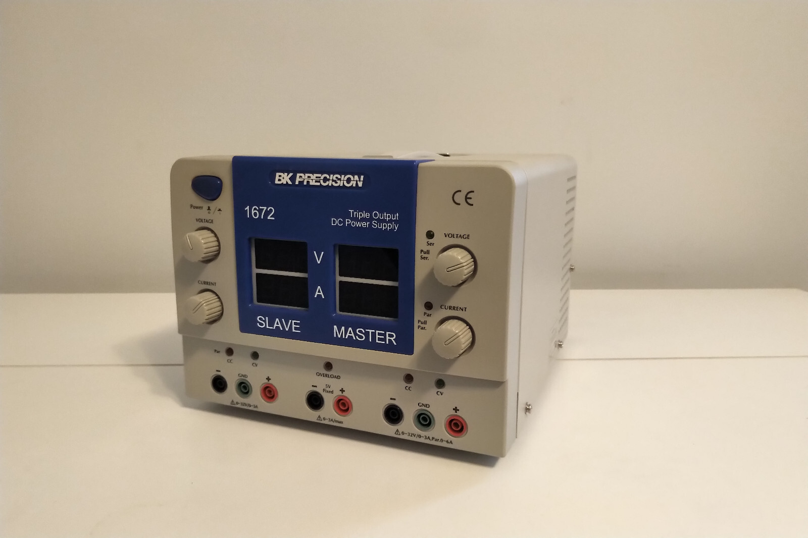 BK Precision 1672 Triple Output DC Power Supply ((2) 0-32V, 0-3A/(1) 5V, 3A)