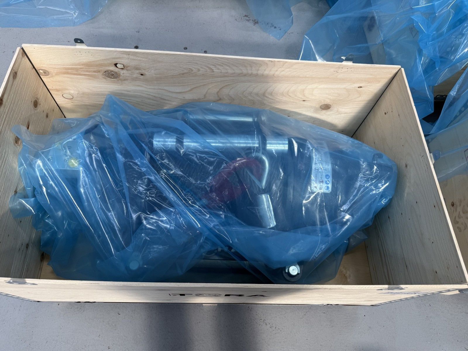 26.500 LBS Hydraulic Winch Including 82 ft Stell Rope and Hook