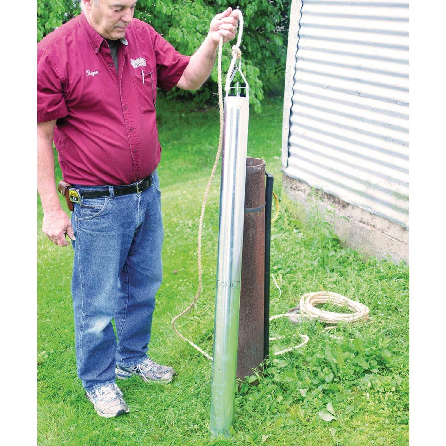 Lehman’s Amish-Made Galvanized Well Bucket Gets Water in an Emergency 1.9 Gallon