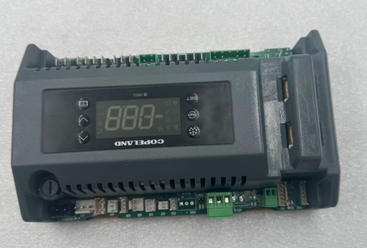 COPELAND XCM25D 543-0220-00 unit controller