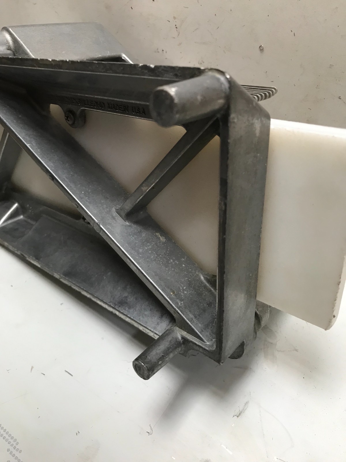 Nemco Easy Tomato Slicer 3/16″ Scalloped Blade Kitchen Restaurant Bar