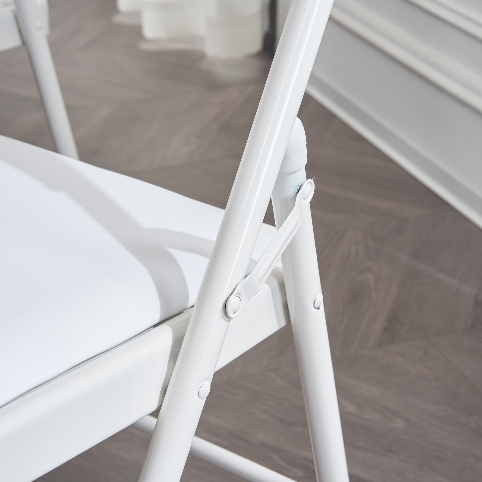 6Pcs White Folding Chairs Padded Metal Frame Leather Foldable Chair Party Event