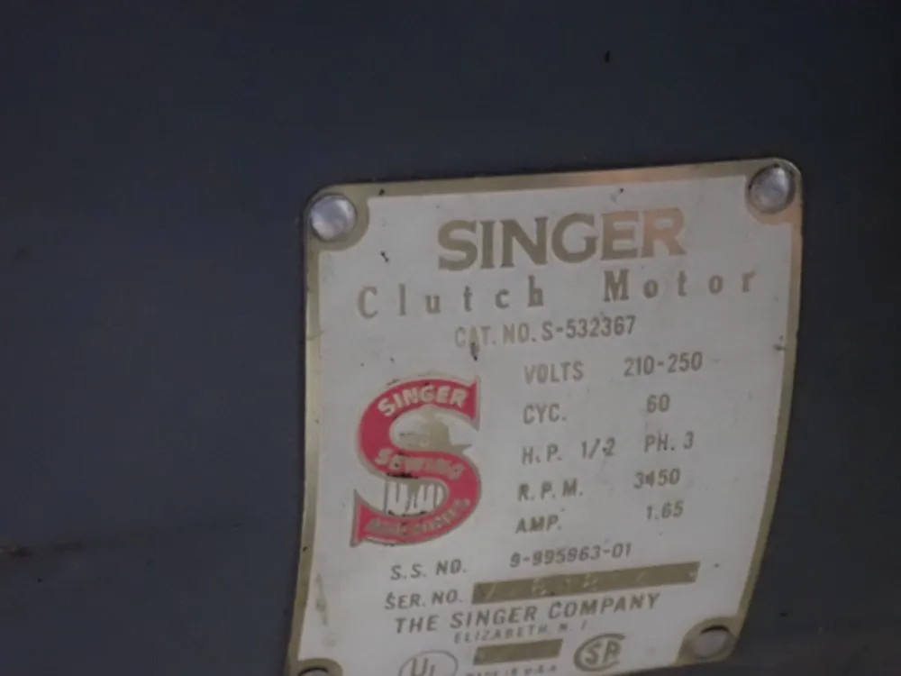 SINGER SEWING MACHINE 281-3