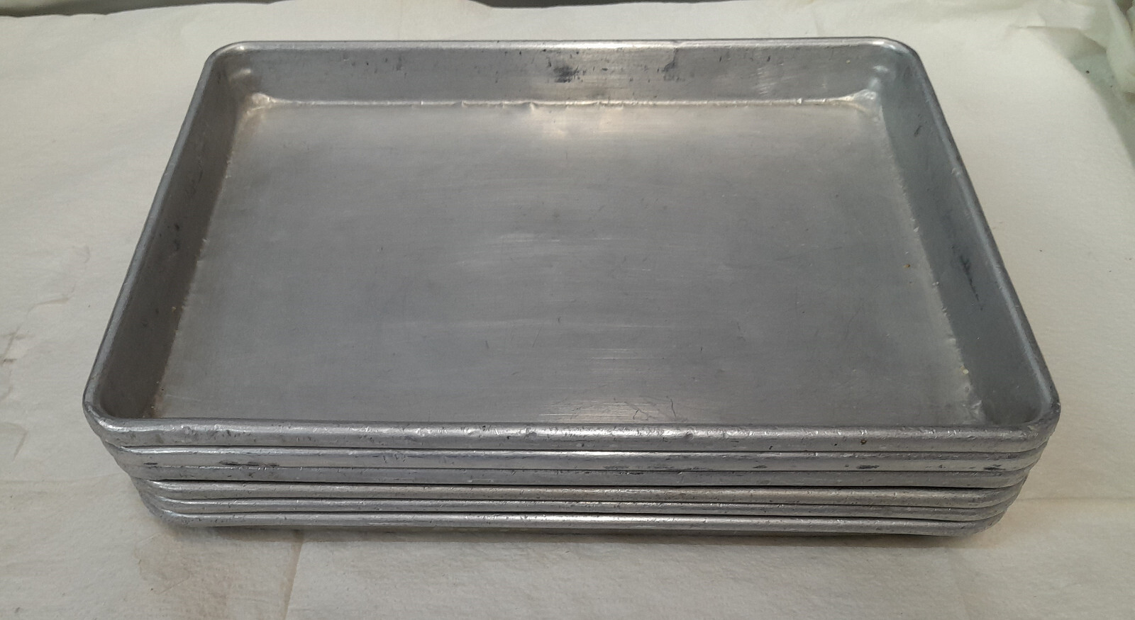 Lot Of 6 Vollrath #5220 and/or Winco ALXP-1013, 13 x 9.5″ 1/4 Sheet Pans USA