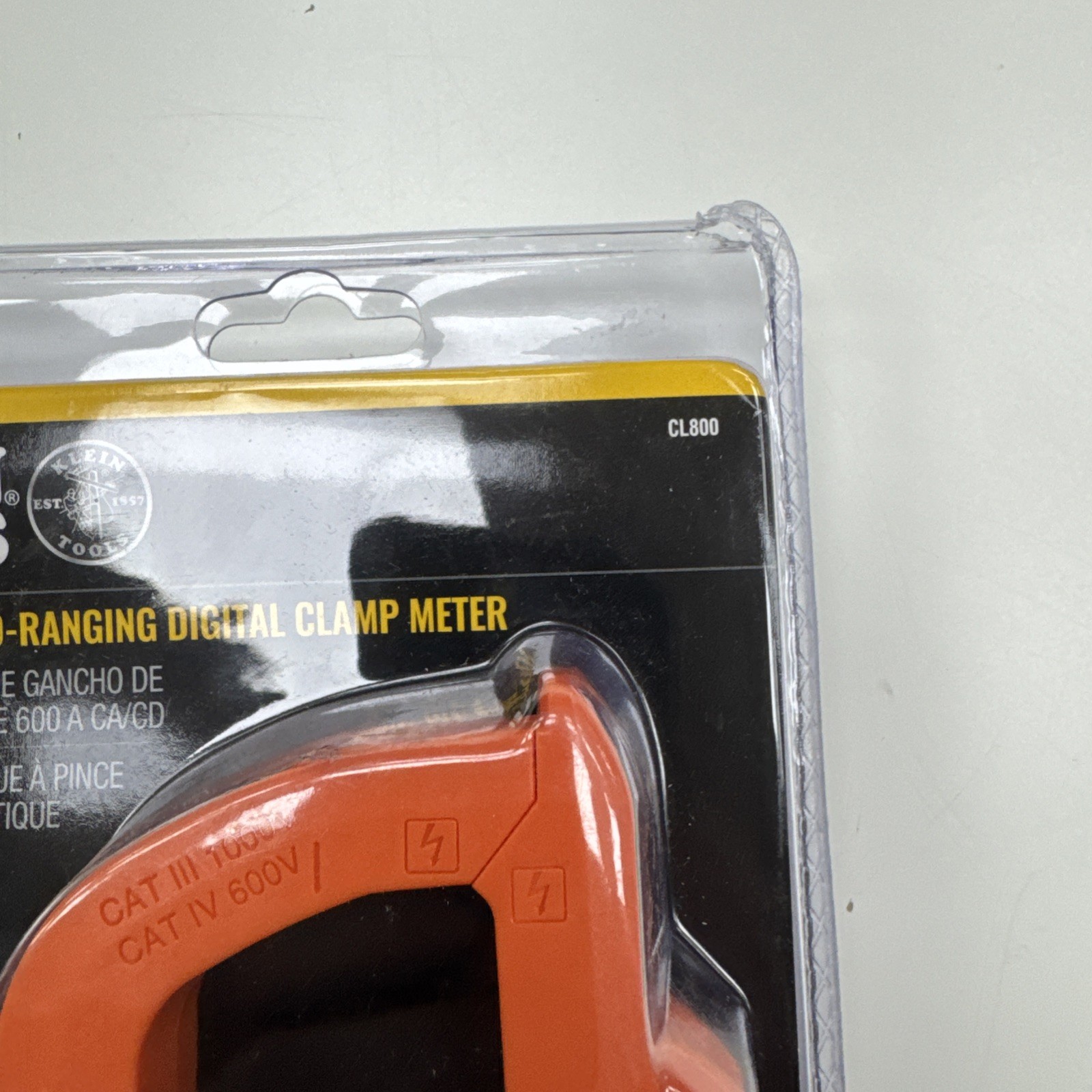 BRAND NEW Klein Tools CL800 600A AC/DC Auto-Ranging RMS Digital Clamp Meter Kit