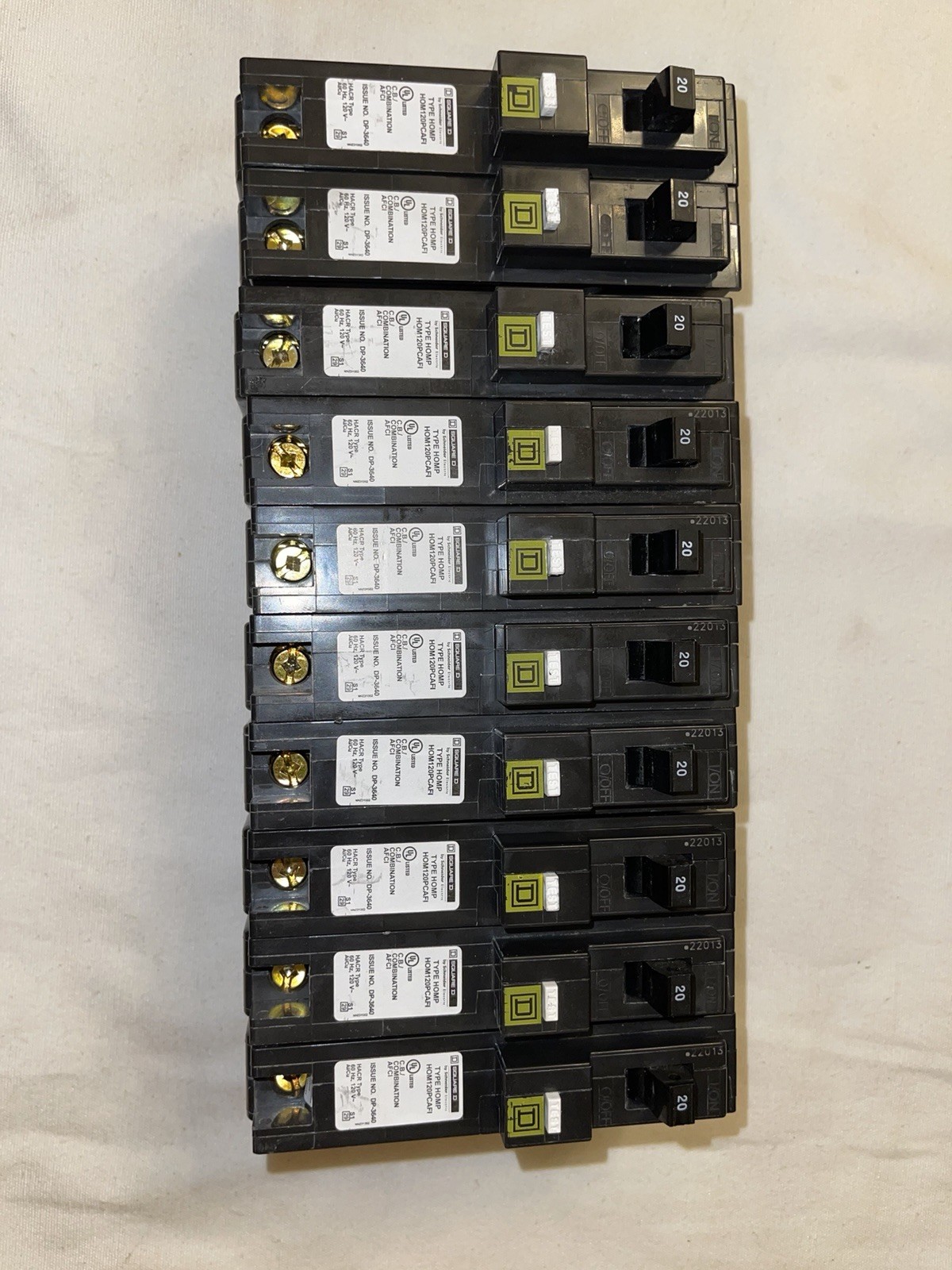10PCS SQUARE D HOMELINE HOM120PCAFI HOM120PCAFIC 20A AFCI PLUG ON NEUTRAL